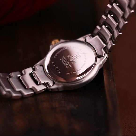 Vintage Givenchy Women’s Watch - Picture 6 of 6